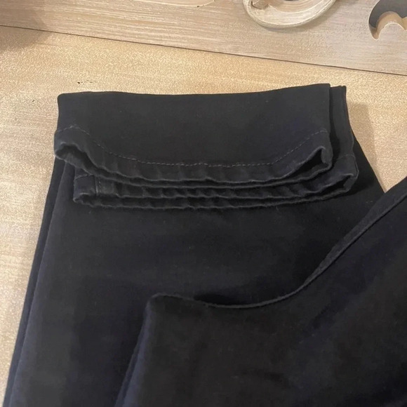 AMETHYST bodycon black plus size jeans/jeggings. 
Size: 24 - Picture 6 of 9